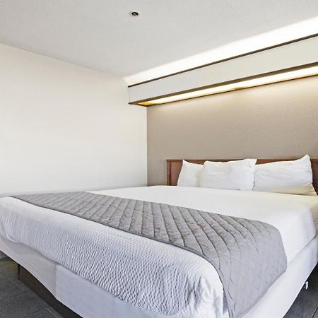 Budget Inn And Suites Stockton Yosemite Eksteriør bilde