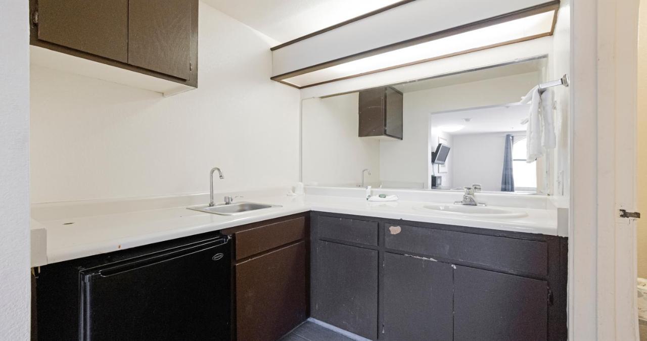 Budget Inn And Suites Stockton Yosemite Eksteriør bilde