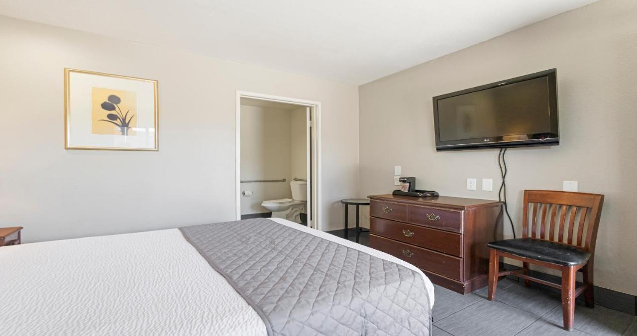 Budget Inn And Suites Stockton Yosemite Eksteriør bilde