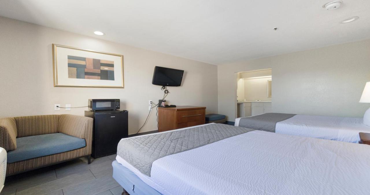Budget Inn And Suites Stockton Yosemite Eksteriør bilde